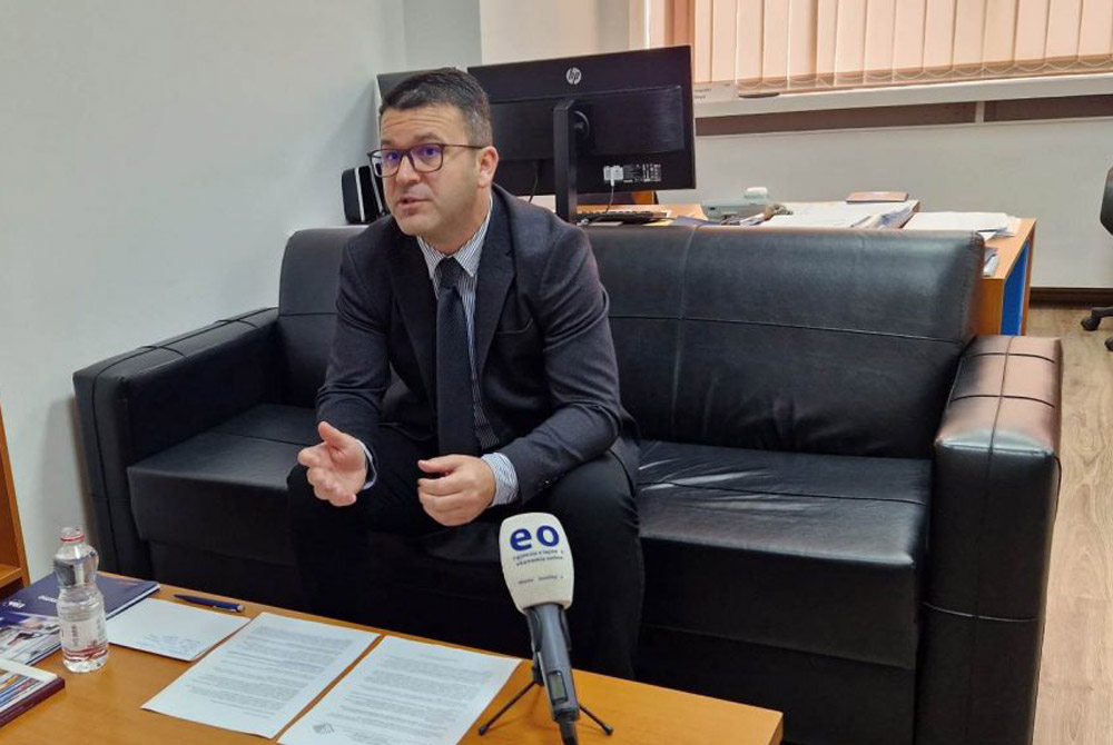 Me dy aktakuza, Selajdin Beqa vazhdon të udhëheqë Autoritetin e Konkurrencës